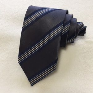Banana Republic 100% silk tie